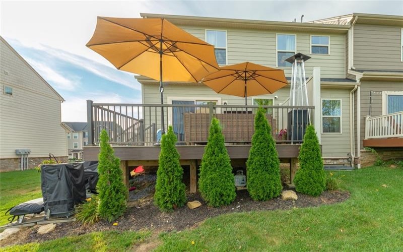 4001 Saint Andrews Ct, Jeannette, 15644, 3 Bedroom Bedrooms, 8 Room Rooms,2.1 BathroomBathrooms,Residential,For Sale,Saint Andrews Ct,1773700