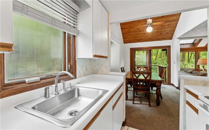 531-533 Laurel Pond, Farmington, 15437, 3 Bedroom Bedrooms, 7 Room Rooms,3 BathroomBathrooms,Residential,For Sale,Laurel Pond,1773748