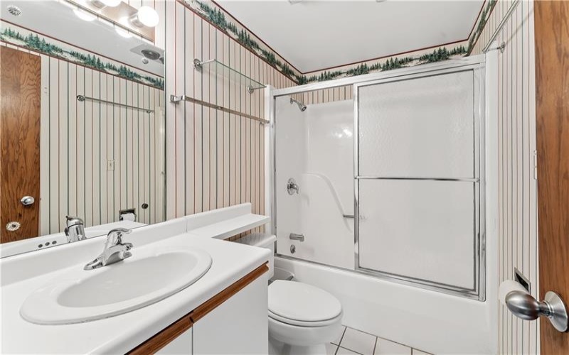 531-533 Laurel Pond, Farmington, 15437, 3 Bedroom Bedrooms, 7 Room Rooms,3 BathroomBathrooms,Residential,For Sale,Laurel Pond,1773748