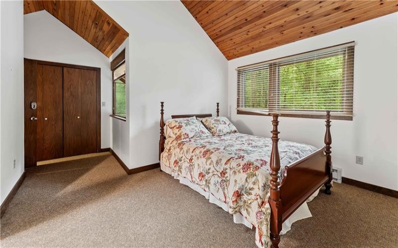 531-533 Laurel Pond, Farmington, 15437, 3 Bedroom Bedrooms, 7 Room Rooms,3 BathroomBathrooms,Residential,For Sale,Laurel Pond,1773748