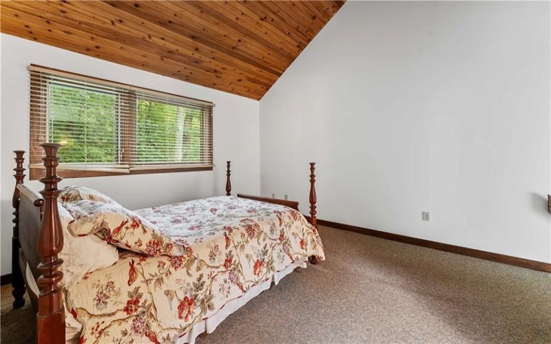 531-533 Laurel Pond, Farmington, 15437, 3 Bedroom Bedrooms, 7 Room Rooms,3 BathroomBathrooms,Residential,For Sale,Laurel Pond,1773748