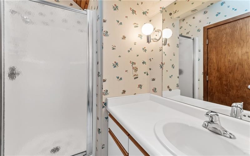 531-533 Laurel Pond, Farmington, 15437, 3 Bedroom Bedrooms, 7 Room Rooms,3 BathroomBathrooms,Residential,For Sale,Laurel Pond,1773748