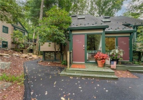 531-533 Laurel Pond, Farmington, 15437, 3 Bedroom Bedrooms, 7 Room Rooms,3 BathroomBathrooms,Residential,For Sale,Laurel Pond,1773748