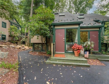 531-533 Laurel Pond, Farmington, 15437, 3 Bedroom Bedrooms, 7 Room Rooms,3 BathroomBathrooms,Residential,For Sale,Laurel Pond,1773748