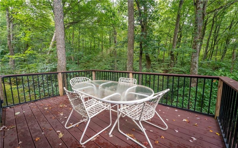 531-533 Laurel Pond, Farmington, 15437, 3 Bedroom Bedrooms, 7 Room Rooms,3 BathroomBathrooms,Residential,For Sale,Laurel Pond,1773748