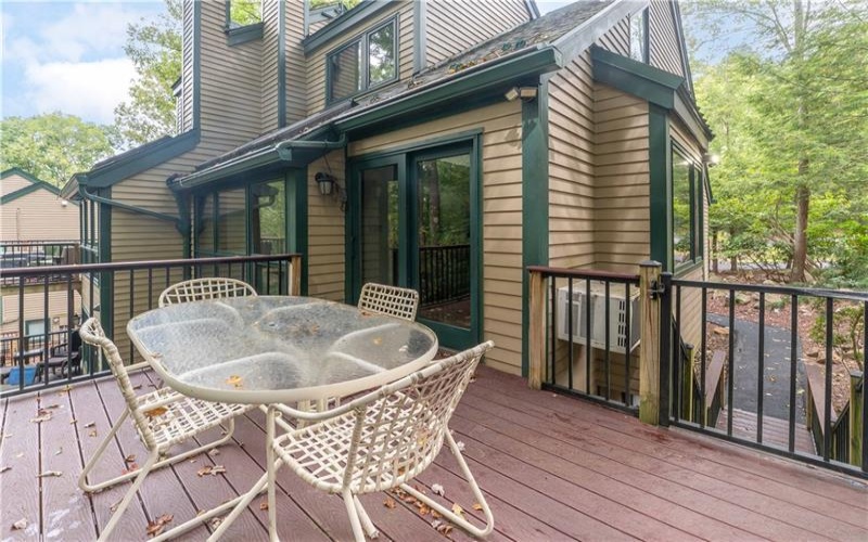 531-533 Laurel Pond, Farmington, 15437, 3 Bedroom Bedrooms, 7 Room Rooms,3 BathroomBathrooms,Residential,For Sale,Laurel Pond,1773748