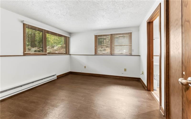 531-533 Laurel Pond, Farmington, 15437, 3 Bedroom Bedrooms, 7 Room Rooms,3 BathroomBathrooms,Residential,For Sale,Laurel Pond,1773748