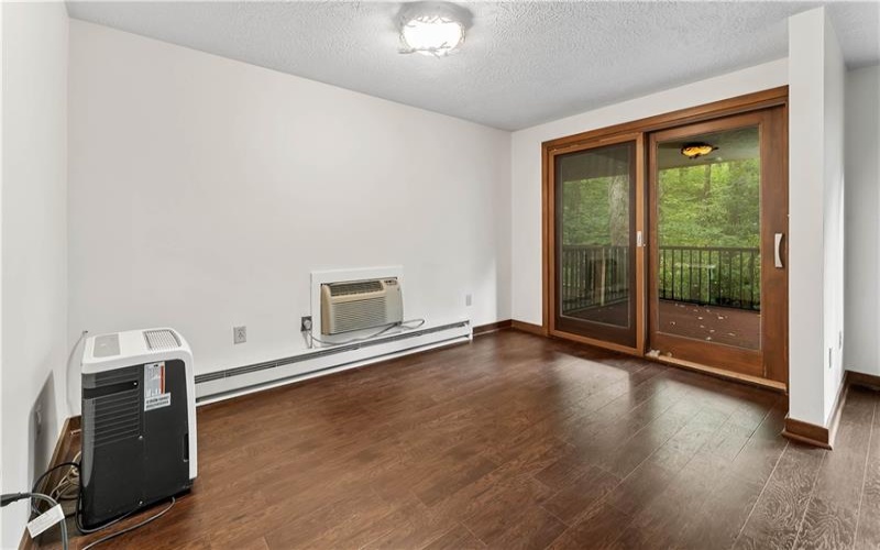 531-533 Laurel Pond, Farmington, 15437, 3 Bedroom Bedrooms, 7 Room Rooms,3 BathroomBathrooms,Residential,For Sale,Laurel Pond,1773748