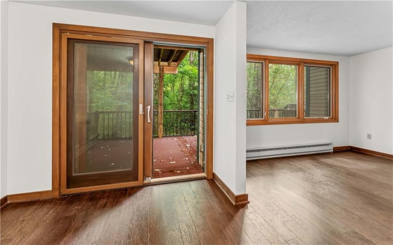 531-533 Laurel Pond, Farmington, 15437, 3 Bedroom Bedrooms, 7 Room Rooms,3 BathroomBathrooms,Residential,For Sale,Laurel Pond,1773748