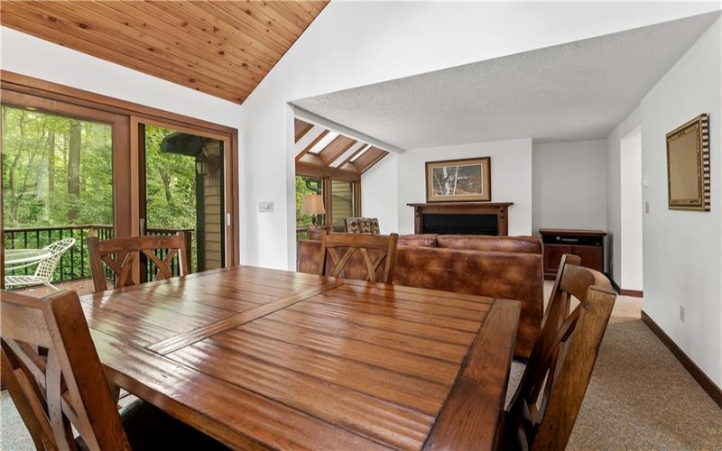 531-533 Laurel Pond, Farmington, 15437, 3 Bedroom Bedrooms, 7 Room Rooms,3 BathroomBathrooms,Residential,For Sale,Laurel Pond,1773748