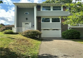 1056 Cranston Dr, Greensburg, 15601, 2 Bedroom Bedrooms, 5 Room Rooms,1.1 BathroomBathrooms,Residential,For Sale,Cranston Dr,1773751
