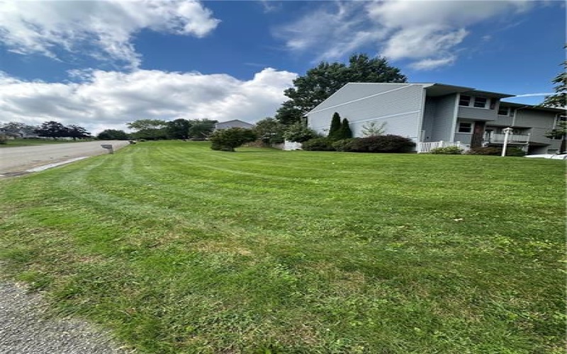 1056 Cranston Dr, Greensburg, 15601, 2 Bedroom Bedrooms, 5 Room Rooms,1.1 BathroomBathrooms,Residential,For Sale,Cranston Dr,1773751