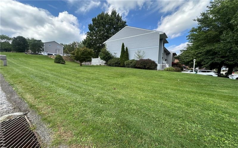 1056 Cranston Dr, Greensburg, 15601, 2 Bedroom Bedrooms, 5 Room Rooms,1.1 BathroomBathrooms,Residential,For Sale,Cranston Dr,1773751