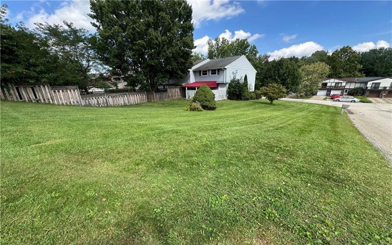 1056 Cranston Dr, Greensburg, 15601, 2 Bedroom Bedrooms, 5 Room Rooms,1.1 BathroomBathrooms,Residential,For Sale,Cranston Dr,1773751