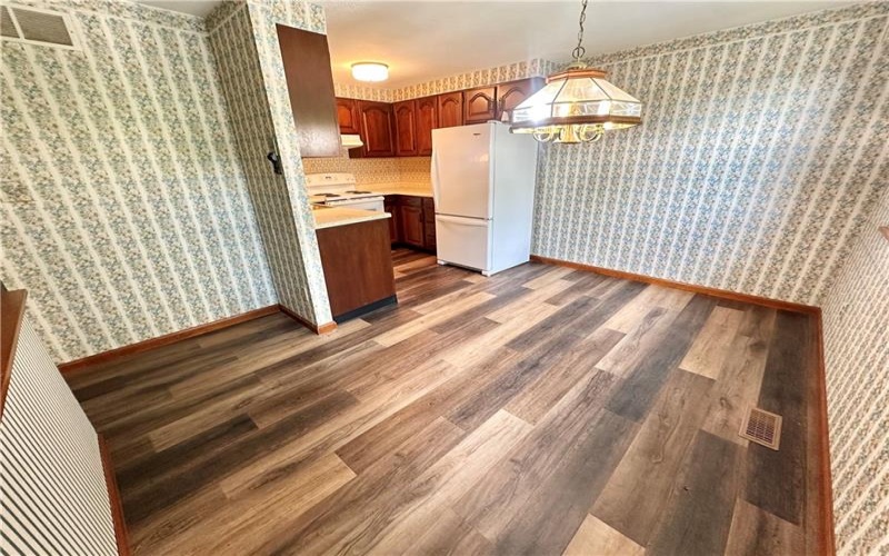 1056 Cranston Dr, Greensburg, 15601, 2 Bedroom Bedrooms, 5 Room Rooms,1.1 BathroomBathrooms,Residential,For Sale,Cranston Dr,1773751