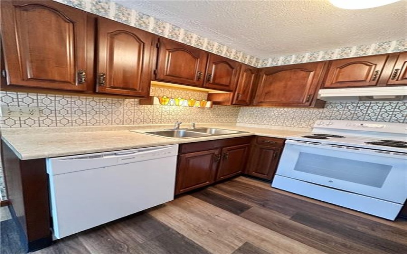 1056 Cranston Dr, Greensburg, 15601, 2 Bedroom Bedrooms, 5 Room Rooms,1.1 BathroomBathrooms,Residential,For Sale,Cranston Dr,1773751