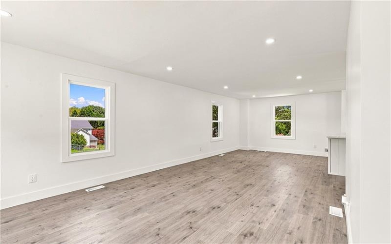 466 Old Route 51, Smock, 15480, 3 Bedroom Bedrooms, ,1.1 BathroomBathrooms,Residential,For Sale,Old Route 51,1773823