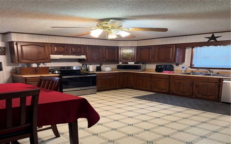 312 Green St, Connellsville, 15425, 3 Bedroom Bedrooms, 8 Room Rooms,1.1 BathroomBathrooms,Residential,For Sale,Green St,1773829