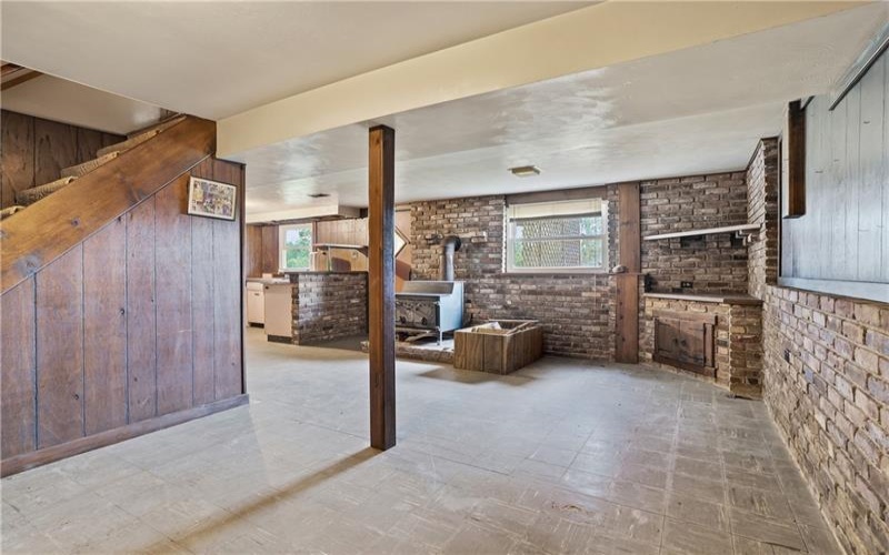 1210 Mount Pleasant Rd, West Newton, 15089, 5 Bedroom Bedrooms, 10 Room Rooms,1.1 BathroomBathrooms,Residential,For Sale,Mount Pleasant Rd,1773602