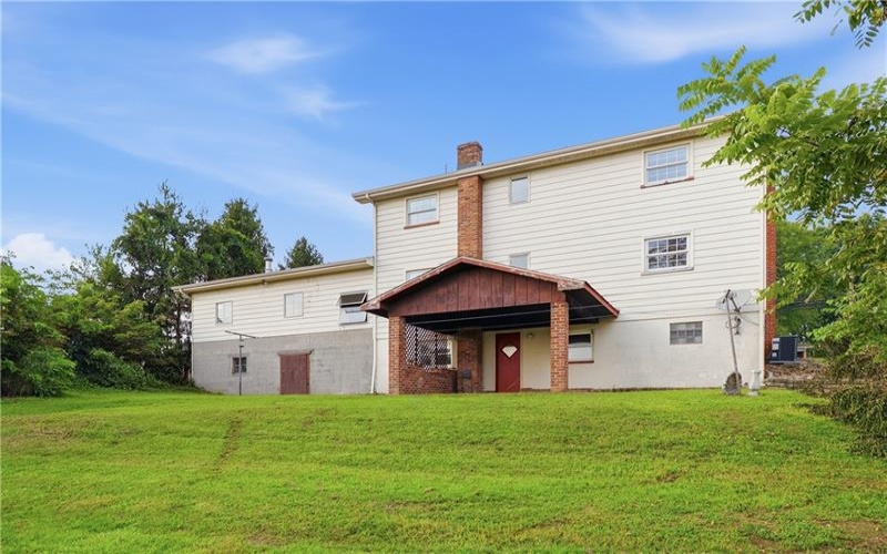 1210 Mount Pleasant Rd, West Newton, 15089, 5 Bedroom Bedrooms, 10 Room Rooms,1.1 BathroomBathrooms,Residential,For Sale,Mount Pleasant Rd,1773602