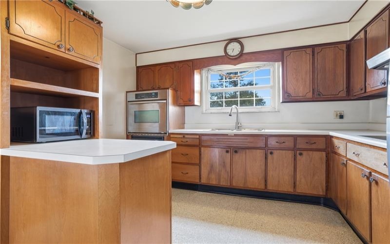 1210 Mount Pleasant Rd, West Newton, 15089, 5 Bedroom Bedrooms, 10 Room Rooms,1.1 BathroomBathrooms,Residential,For Sale,Mount Pleasant Rd,1773602