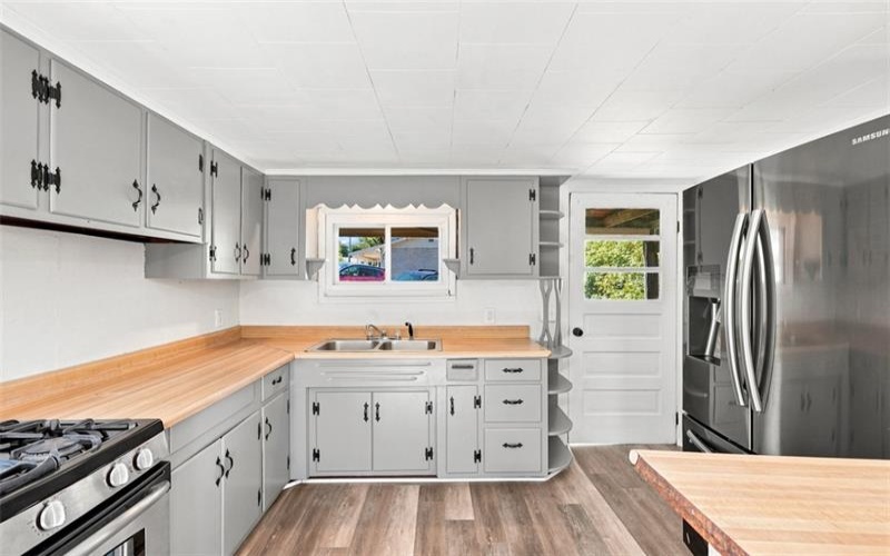 1631 Weirich Ave, Washington, 15301, 4 Bedroom Bedrooms, 6 Room Rooms,2 BathroomBathrooms,Residential,For Sale,Weirich Ave,1773684