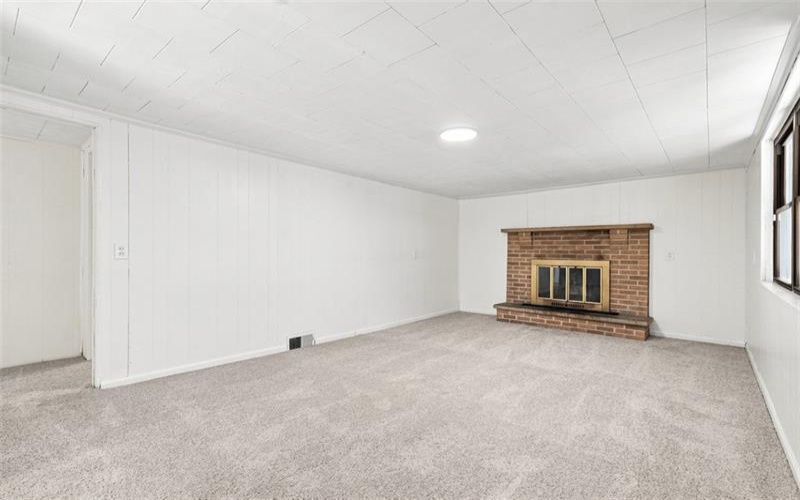 1631 Weirich Ave, Washington, 15301, 4 Bedroom Bedrooms, 6 Room Rooms,2 BathroomBathrooms,Residential,For Sale,Weirich Ave,1773684