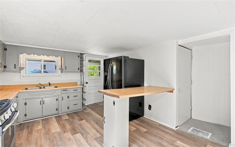 1631 Weirich Ave, Washington, 15301, 4 Bedroom Bedrooms, 6 Room Rooms,2 BathroomBathrooms,Residential,For Sale,Weirich Ave,1773684