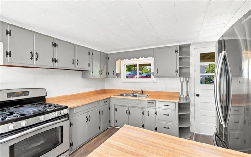 1631 Weirich Ave, Washington, 15301, 4 Bedroom Bedrooms, 6 Room Rooms,2 BathroomBathrooms,Residential,For Sale,Weirich Ave,1773684
