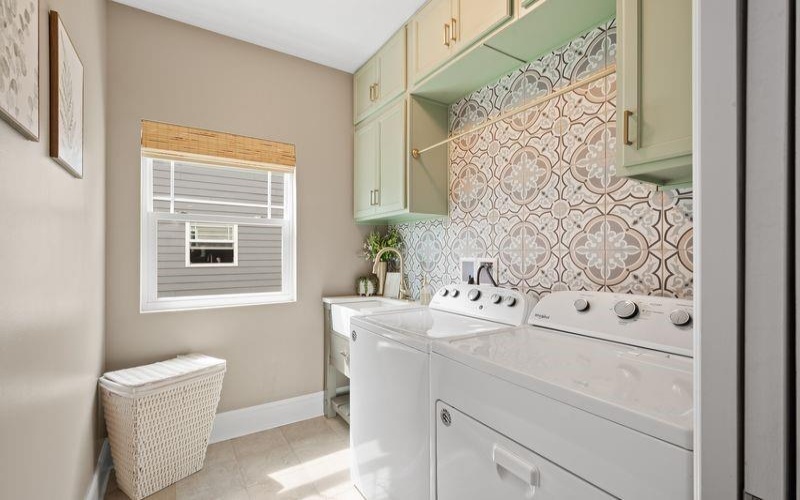 124 Summer Ln, Mc Donald, 15057, 3 Bedroom Bedrooms, 10 Room Rooms,2.1 BathroomBathrooms,Residential,For Sale,Summer Ln,1772873