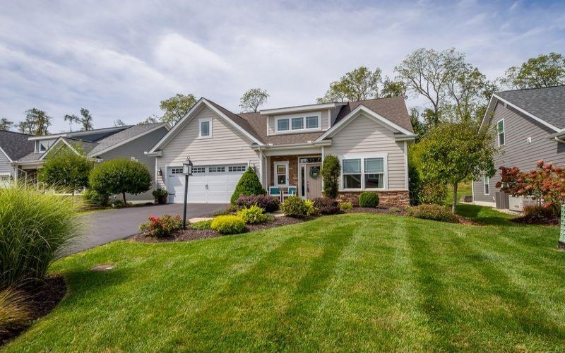 124 Summer Ln, Mc Donald, 15057, 3 Bedroom Bedrooms, 10 Room Rooms,2.1 BathroomBathrooms,Residential,For Sale,Summer Ln,1772873