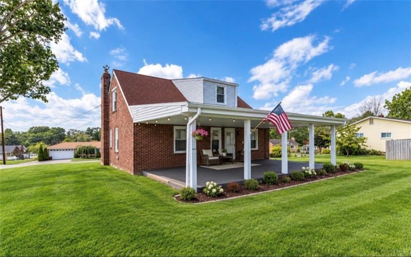 223 Crescent Dr, Greensburg, 15601, 3 Bedroom Bedrooms, ,1 BathroomBathrooms,Residential,For Sale,Crescent Dr,1773632