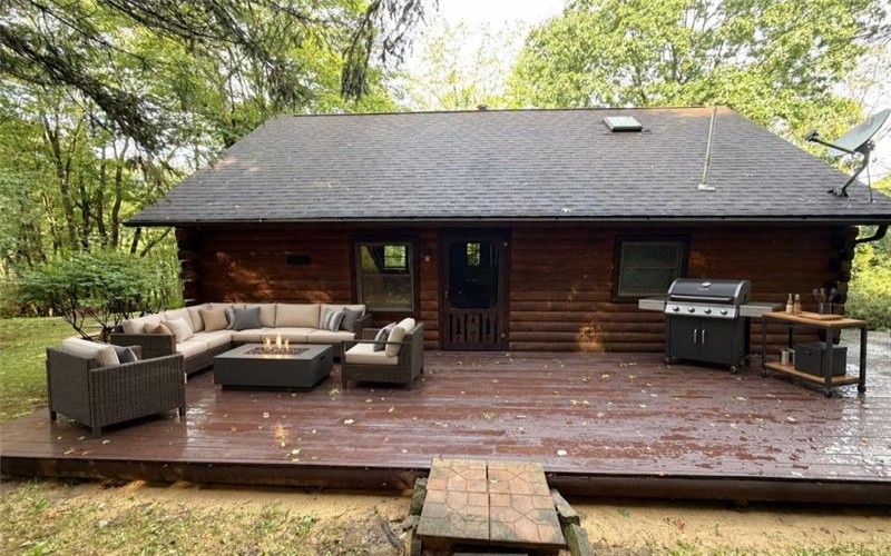 252 Wolfe Nursery Road, 15601, 15601, 2 Bedroom Bedrooms, 7 Room Rooms,2 BathroomBathrooms,Residential,For Sale,Wolfe Nursery Road,1773706