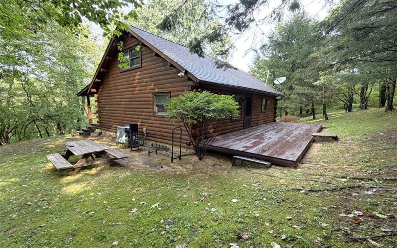 252 Wolfe Nursery Road, 15601, 15601, 2 Bedroom Bedrooms, 7 Room Rooms,2 BathroomBathrooms,Residential,For Sale,Wolfe Nursery Road,1773706