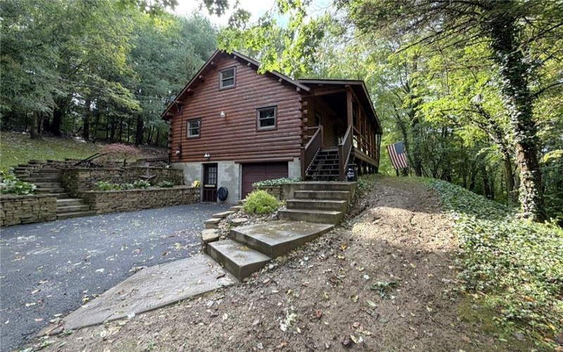 252 Wolfe Nursery Road, 15601, 15601, 2 Bedroom Bedrooms, 7 Room Rooms,2 BathroomBathrooms,Residential,For Sale,Wolfe Nursery Road,1773706