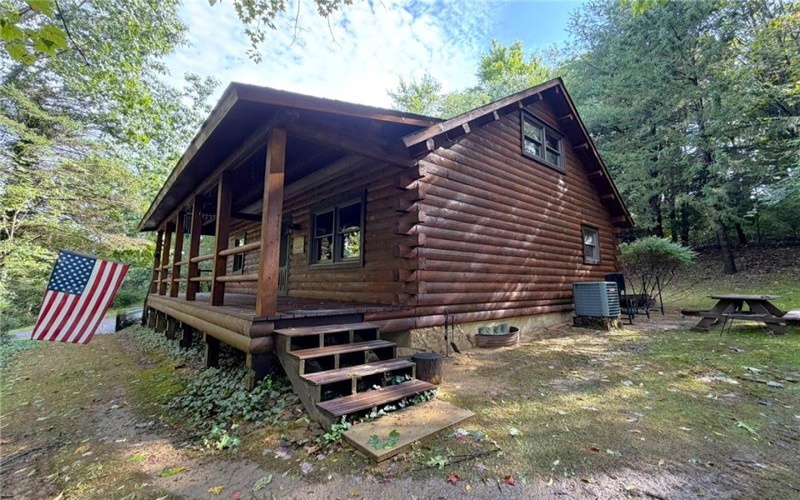 252 Wolfe Nursery Road, 15601, 15601, 2 Bedroom Bedrooms, 7 Room Rooms,2 BathroomBathrooms,Residential,For Sale,Wolfe Nursery Road,1773706