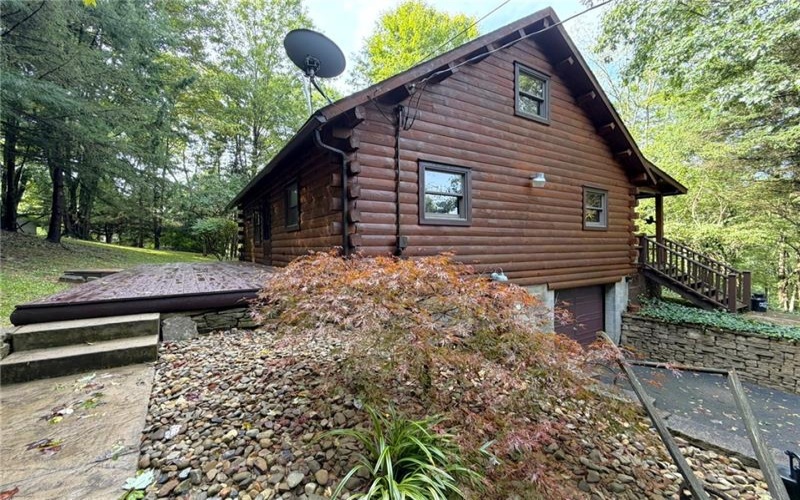252 Wolfe Nursery Road, 15601, 15601, 2 Bedroom Bedrooms, 7 Room Rooms,2 BathroomBathrooms,Residential,For Sale,Wolfe Nursery Road,1773706