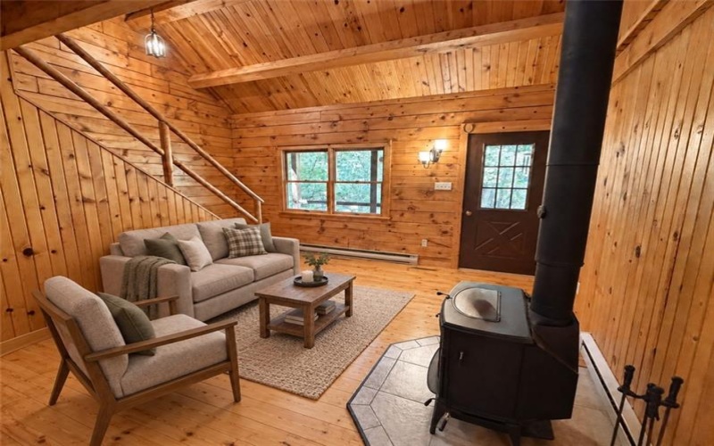 252 Wolfe Nursery Road, 15601, 15601, 2 Bedroom Bedrooms, 7 Room Rooms,2 BathroomBathrooms,Residential,For Sale,Wolfe Nursery Road,1773706
