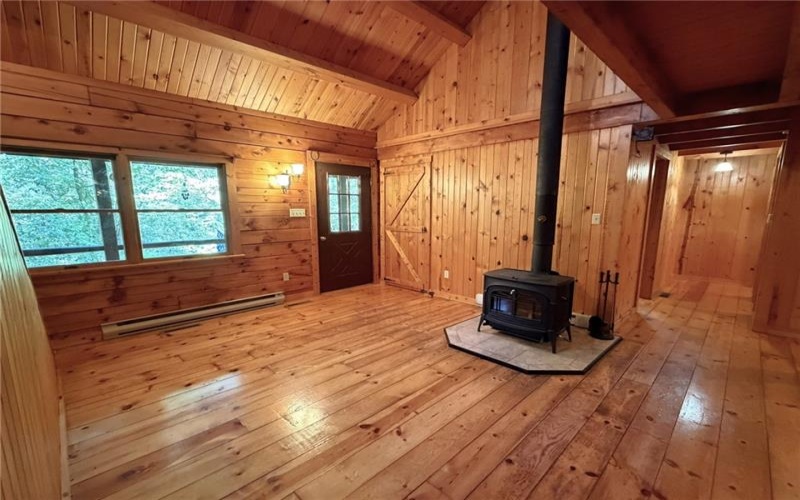 252 Wolfe Nursery Road, 15601, 15601, 2 Bedroom Bedrooms, 7 Room Rooms,2 BathroomBathrooms,Residential,For Sale,Wolfe Nursery Road,1773706