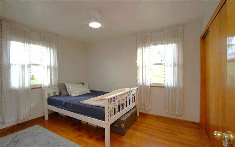 126 Third Ave, New Eagle, 15067, 2 Bedroom Bedrooms, 10 Room Rooms,2 BathroomBathrooms,Residential,For Sale,Third Ave,1773729