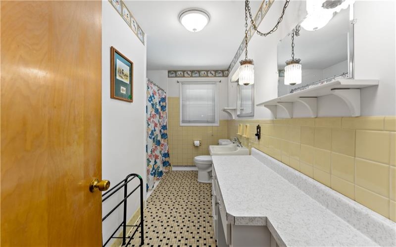 25 Barclay St, Greensburg, 15601, 3 Bedroom Bedrooms, 8 Room Rooms,2 BathroomBathrooms,Residential,For Sale,Barclay St,1773740