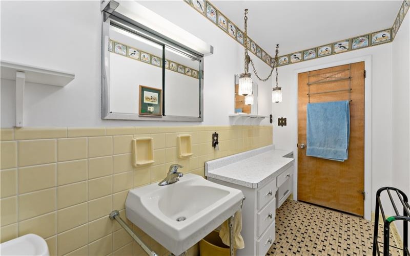 25 Barclay St, Greensburg, 15601, 3 Bedroom Bedrooms, 8 Room Rooms,2 BathroomBathrooms,Residential,For Sale,Barclay St,1773740
