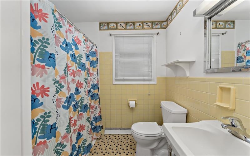 25 Barclay St, Greensburg, 15601, 3 Bedroom Bedrooms, 8 Room Rooms,2 BathroomBathrooms,Residential,For Sale,Barclay St,1773740
