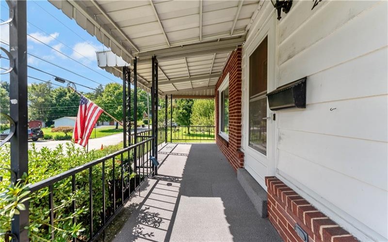 25 Barclay St, Greensburg, 15601, 3 Bedroom Bedrooms, 8 Room Rooms,2 BathroomBathrooms,Residential,For Sale,Barclay St,1773740