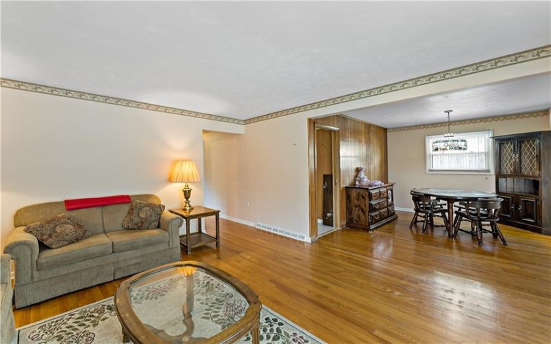 25 Barclay St, Greensburg, 15601, 3 Bedroom Bedrooms, 8 Room Rooms,2 BathroomBathrooms,Residential,For Sale,Barclay St,1773740