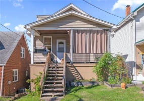 1909 Woodmont Avenue, New Kensington, 15068, 4 Bedroom Bedrooms, 10 Room Rooms,2 BathroomBathrooms,Residential,For Sale,Woodmont Avenue,1773766