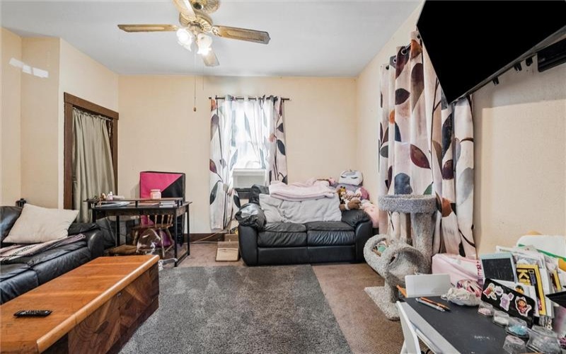 1909 Woodmont Avenue, New Kensington, 15068, 4 Bedroom Bedrooms, 10 Room Rooms,2 BathroomBathrooms,Residential,For Sale,Woodmont Avenue,1773766