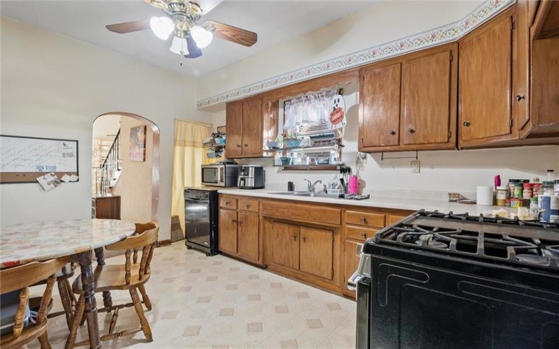 1909 Woodmont Avenue, New Kensington, 15068, 4 Bedroom Bedrooms, 10 Room Rooms,2 BathroomBathrooms,Residential,For Sale,Woodmont Avenue,1773766