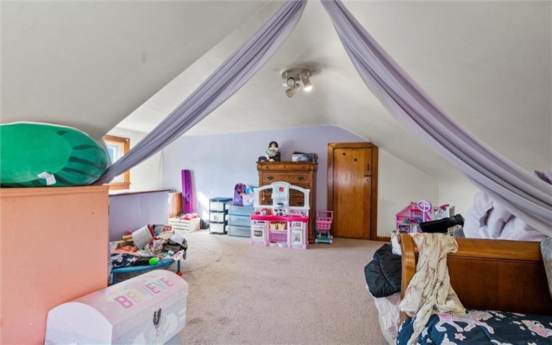 1909 Woodmont Avenue, New Kensington, 15068, 4 Bedroom Bedrooms, 10 Room Rooms,2 BathroomBathrooms,Residential,For Sale,Woodmont Avenue,1773766