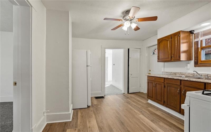 1909 Woodmont Avenue, New Kensington, 15068, 4 Bedroom Bedrooms, 10 Room Rooms,2 BathroomBathrooms,Residential,For Sale,Woodmont Avenue,1773766